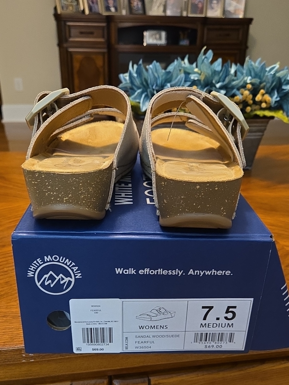 White Mountain Footbeds Fearful Women's' Tan Suede Double-Strap Sandals 7.5M - Picture 4 of 7